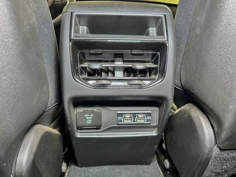 Used 2025 Jeep Grand Cherokee Altitude AWD/4WD image 26