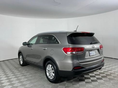 Used 2017 Kia Sorento AWD image 6