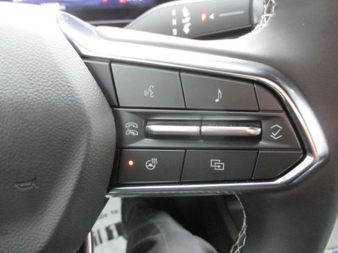 Used 2025 Chevrolet Equinox EV LT w/ Convenience Package image 22