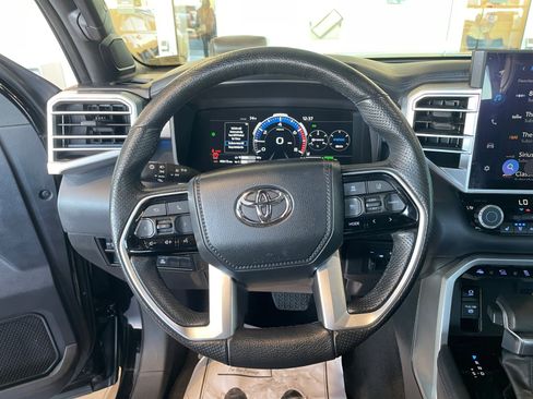 Certified 2023 Toyota Sequoia Platinum image 9