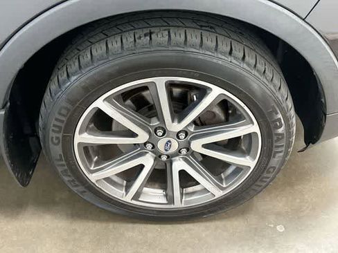 Used 2015 Ford Explorer XLT w/ Equipment Group 202A AWD/4WD image 5