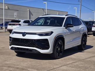 New 2026 Volkswagen Tiguan SE R-Line video 2