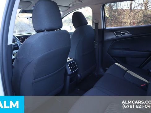 Used 2024 Kia Sportage LX image 18