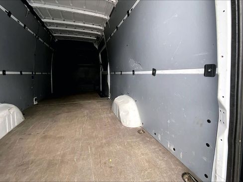 Used 2020 Mercedes-Benz Sprinter 2500 image 20