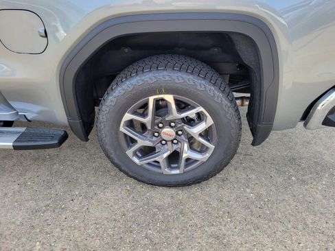 New 2026 GMC Sierra 1500 SLT w/ SLT Premium Plus Package image 9