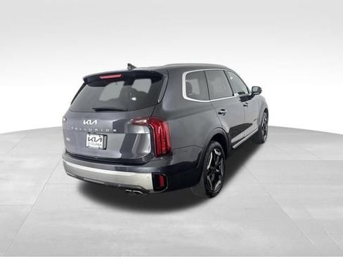 Certified 2025 Kia Telluride S FWD image 7