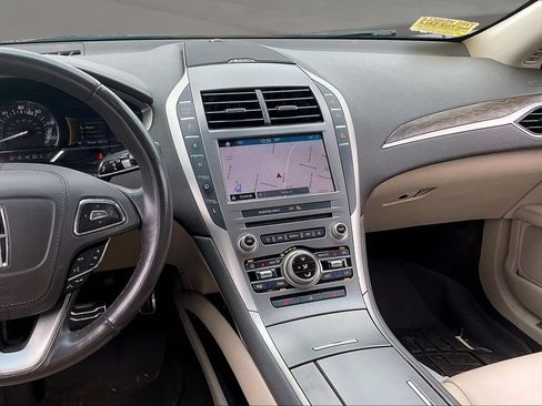 Used 2019 Lincoln MKZ Reserve w/ Reserve Plus Package FWD image 9