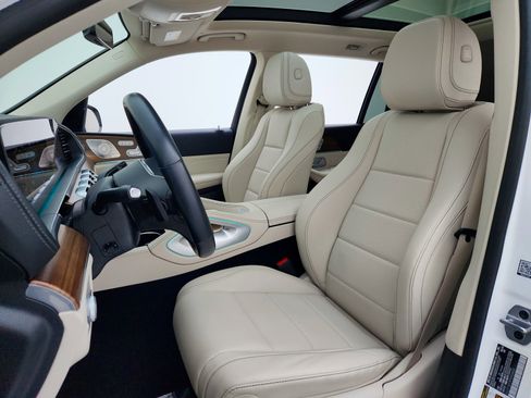 Certified 2023 Mercedes-Benz GLS 450 4MATIC image 17