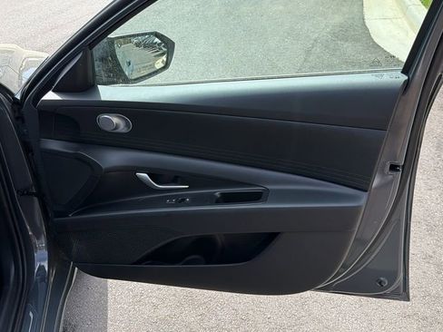 New 2026 Hyundai Elantra SE image 15