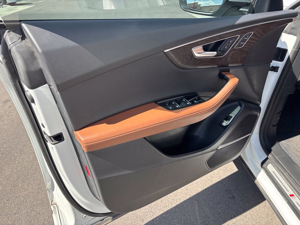 Used 2023 Audi Q8 Premium Plus w/ Premium Plus Package AWD/4WD image 5