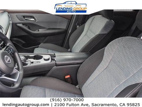 Used 2023 Nissan Rogue SV image 15