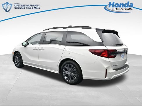 New 2026 Honda Odyssey Touring image 6