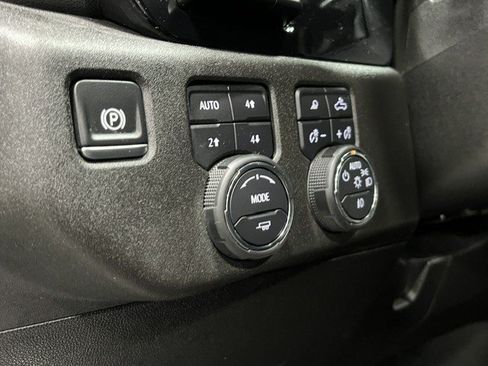 Certified 2024 Chevrolet Silverado 2500 ZR2 w/ Technology Package AWD/4WD image 15