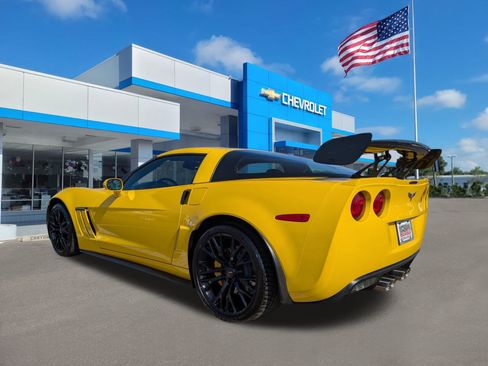 Used 2013 Chevrolet Corvette Grand Sport w/ 2LT Preferred Equipment Group image 6