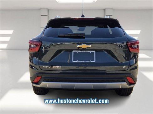 New 2026 Chevrolet Trax LT image 4