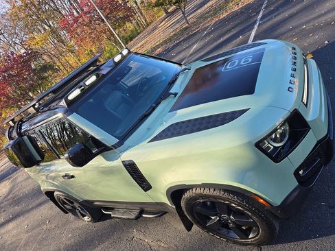 Used 2023 Land Rover Defender 110 75th Limited Edition image 82