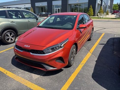 Certified 2024 Kia Forte LXS w/ LXS Technology Package FWD image 2