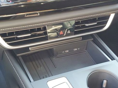 New 2026 Volkswagen Atlas Cross Sport SE image 24