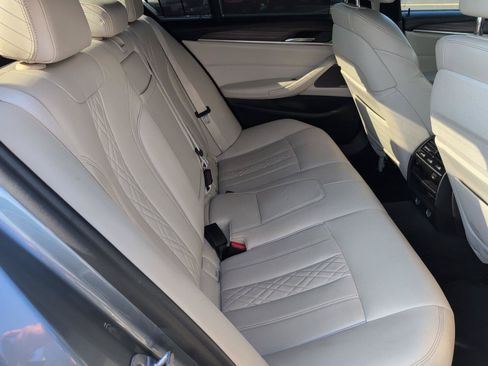 Used 2018 BMW M550i xDrive AWD/4WD image 37