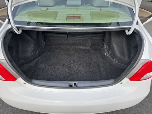 Used 2012 Toyota Yaris Sedan image 12