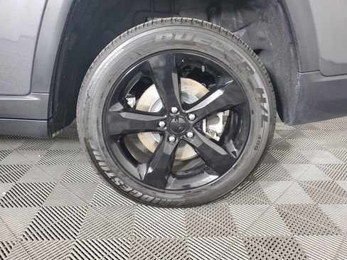 Used 2025 Jeep Grand Cherokee L Altitude image 31