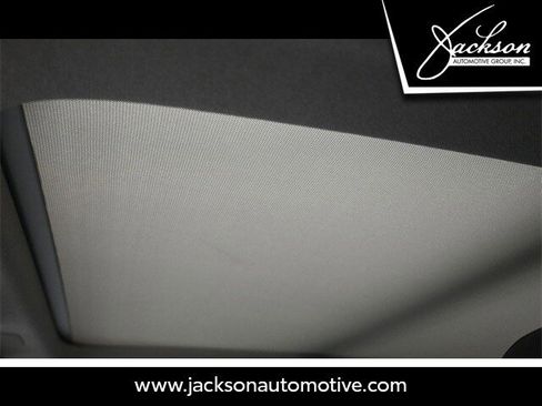 Used 2025 Volvo XC40 B5 Plus w/ Protection Package Premier image 19