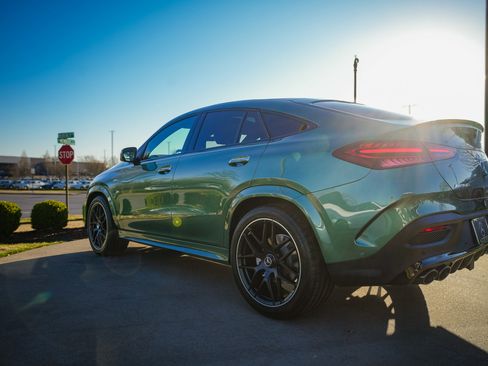 New 2026 Mercedes-Benz GLE 53 AMG 4MATIC Coupe image 10