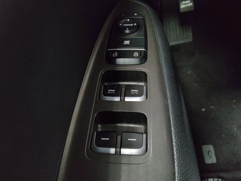 Used 2019 Kia Optima S w/ S Panoramic Sunroof Package image 27