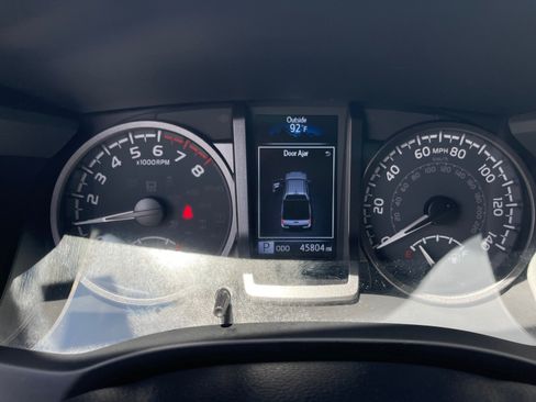 Used 2023 Toyota Tacoma TRD Sport RWD image 4