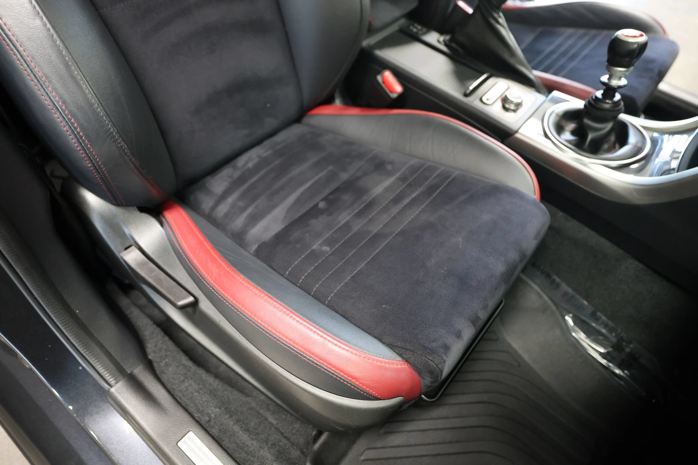 Used 2017 Subaru WRX STI AWD/4WD image 41