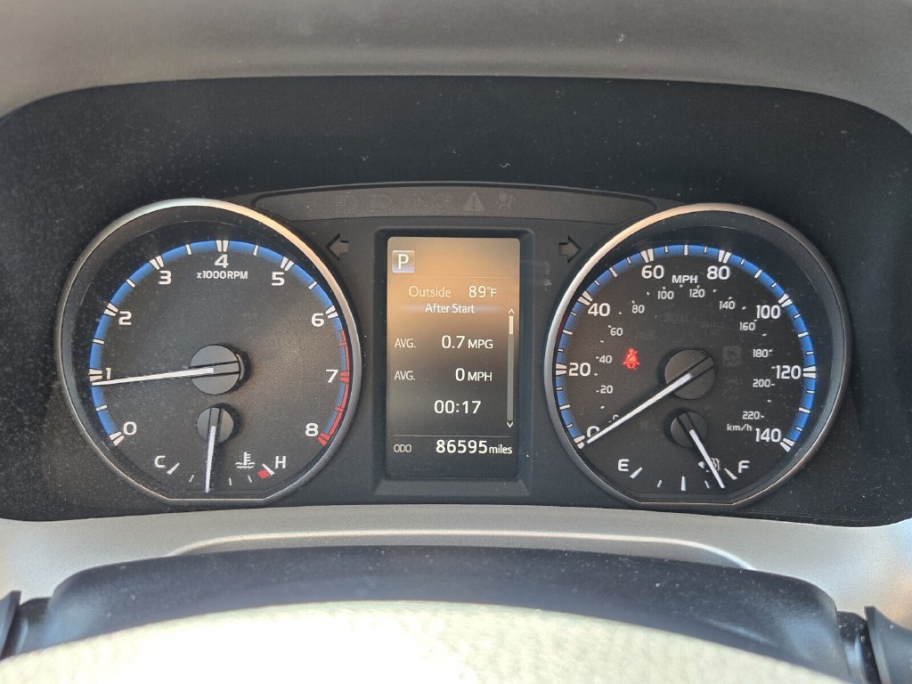 Used 2017 Toyota RAV4 LE FWD image 23