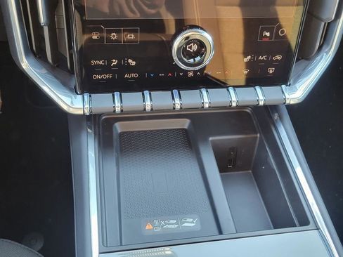 New 2026 GMC Acadia Elevation image 10