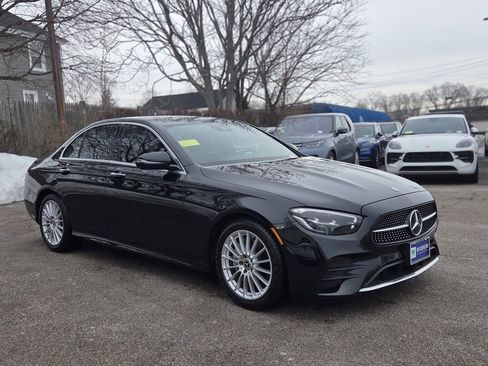 Used 2022 Mercedes-Benz E 350 4MATIC Sedan image 8