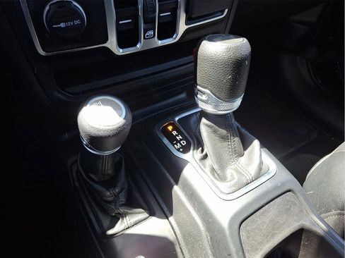 Used 2021 Jeep Wrangler Unlimited Sport AWD/4WD image 23