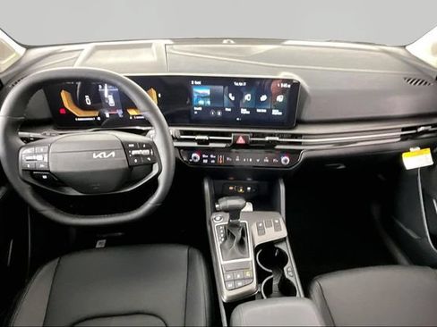 Certified 2026 Kia Sportage EX w/ EX Panorama Roof Package FWD image 5
