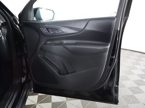 Used 2019 Chevrolet Equinox LT w/ LPO, Cargo Package FWD image 22