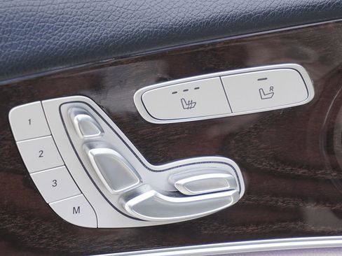 Used 2019 Mercedes-Benz E 300 image 25