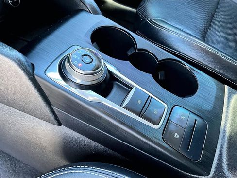 Used 2021 Ford Escape SEL image 16