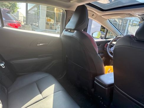 Used 2023 Toyota Prius Prime Premium w/ Advanced Technology Package FWD image 9