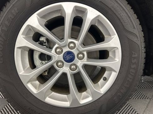 Used 2021 Ford Escape SE image 29