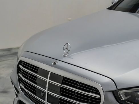 Used 2022 Mercedes-Benz S 580 4MATIC Sedan w/ AMG Line Package image 38