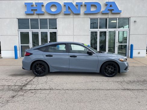 Used 2024 Honda Civic Sport image 4