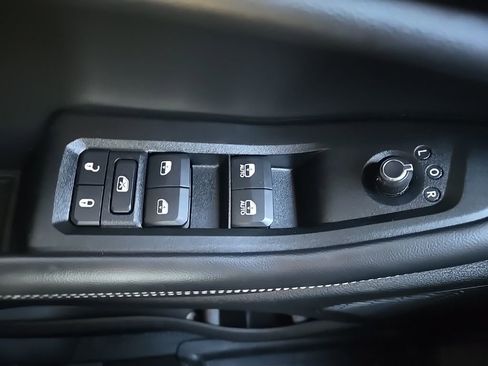 Used 2025 Jeep Grand Cherokee L Altitude image 22