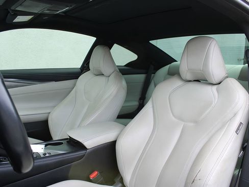 Used 2019 INFINITI Q60 3.0t Luxe w/ Essential Package image 11