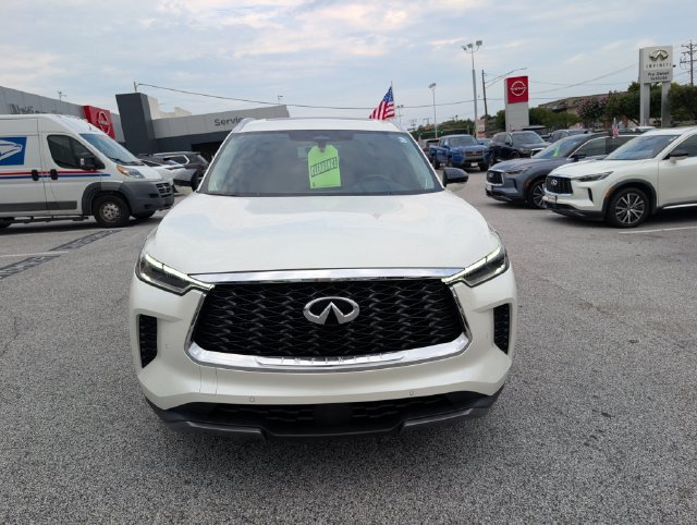 Used 2023 INFINITI QX60 Sensory w/ Cargo Package AWD/4WD image 8