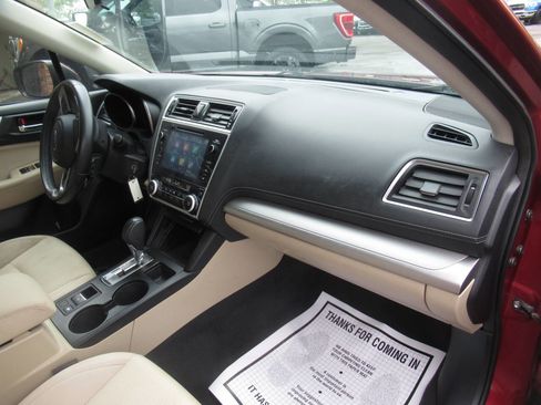 Used 2018 Subaru Legacy 2.5i Premium AWD/4WD image 7