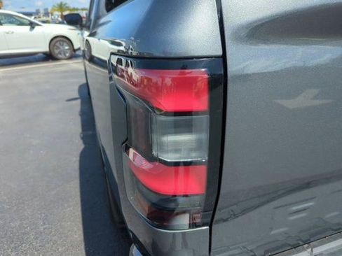 Certified 2023 Nissan Frontier SV w/ Technology Package RWD image 18