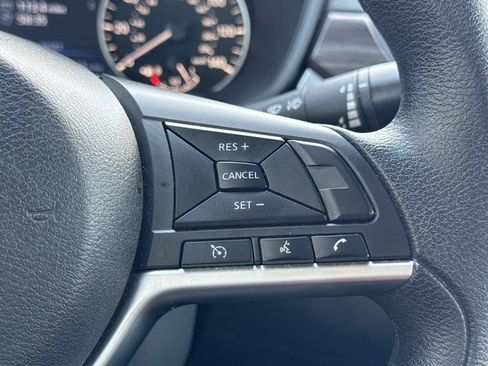 Used 2024 Nissan Altima 2.5 SV FWD image 25