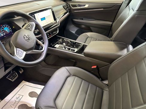 New 2026 Volkswagen Atlas Cross Sport SEL R-Line AWD/4WD image 21