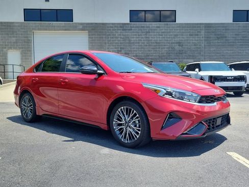 Certified 2024 Kia Forte GT-Line FWD image 3